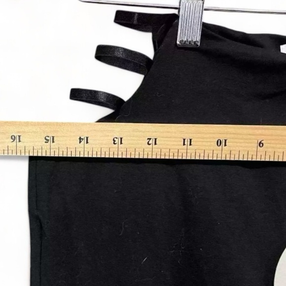 Princess Polly Black Ariarne Flare Pants Cut Out High Waist Size 4 Women’s - Picture 3 of 6